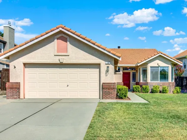 739 Edenderry Drive, Vacaville, CA 95688