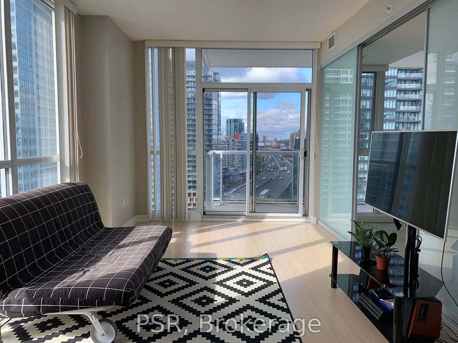 1 bed, $2,500 — Photo 3
