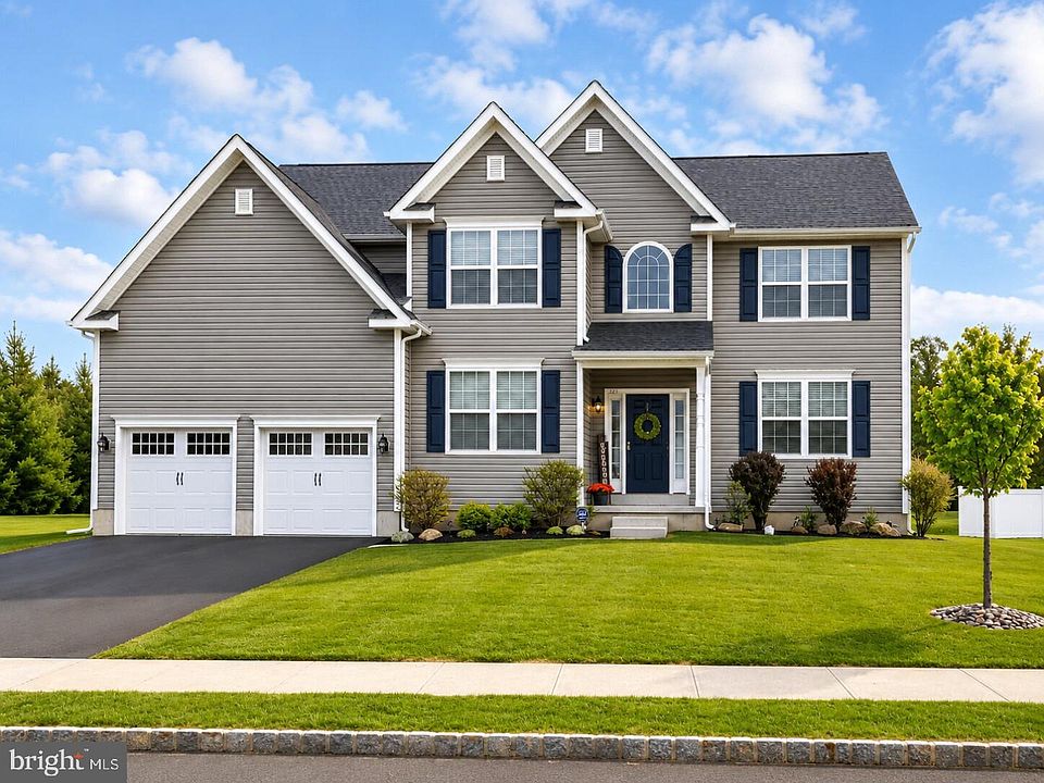 1st image of 121 Markley Farm Cir W
