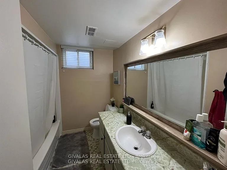 94 Pleasant View Dr #LOWER — Photo 7
