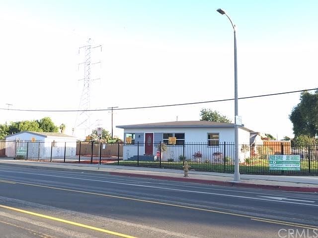 1st image of 636 E 103rd St