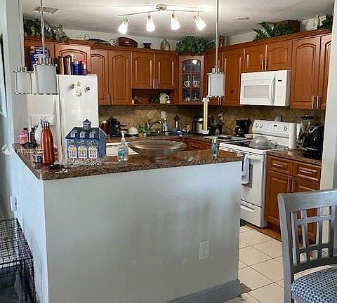 5th image of 19385 NW 54th Ct