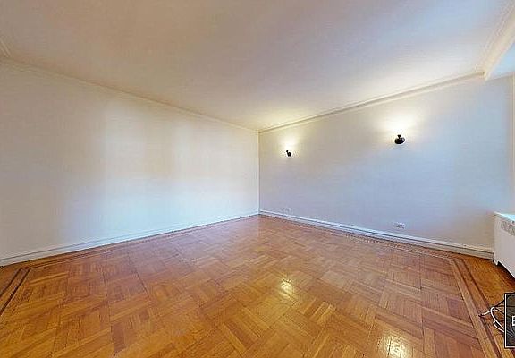 2nd image of 30 Park Ter E APT 2E