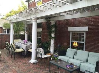 31 Chestnut St #R, Salem, MA 01970