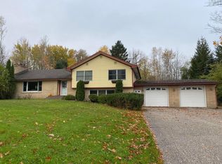 4360 S Nicolet Rd, Sault Sainte Marie, MI 49783