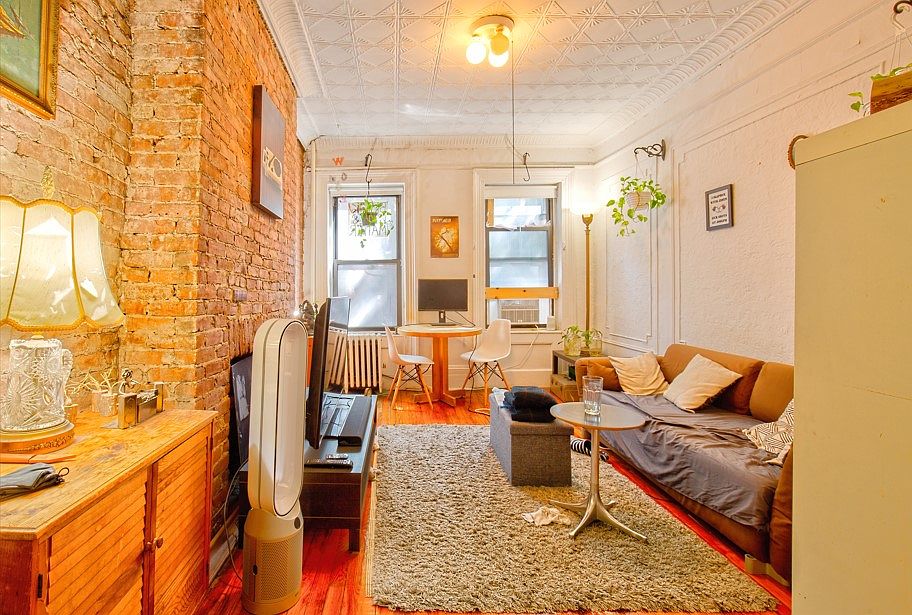 1st image of 419 E 9th St APT 4