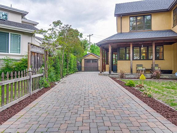 5th image of 885 Clara Dr
