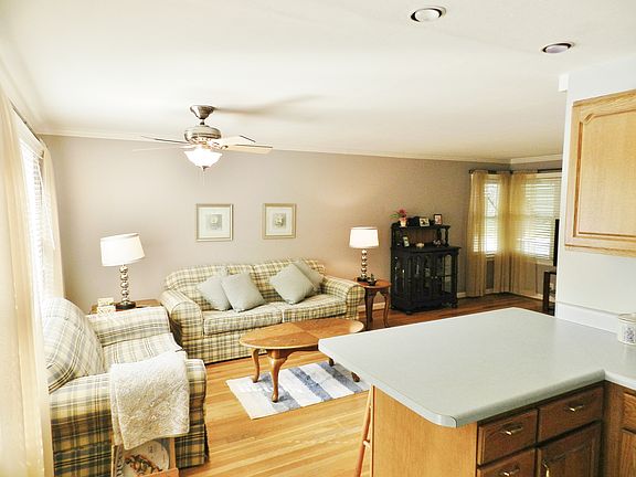5th image of 1237 Esquire Dr