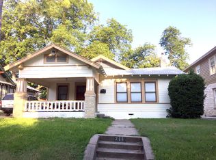 211 N Winnetka Ave, Dallas, TX 75208