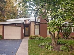 1615 Berkeley Rd, Highland Park, IL 60035