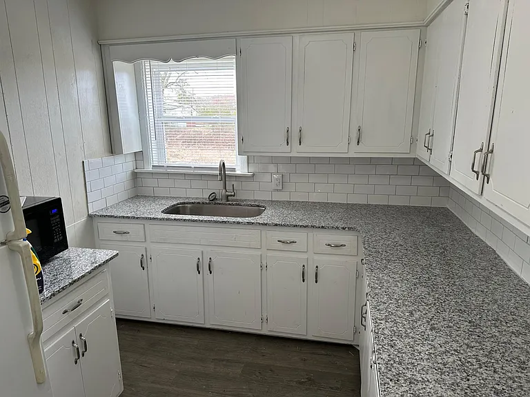 410 W Main St #A — Photo 4