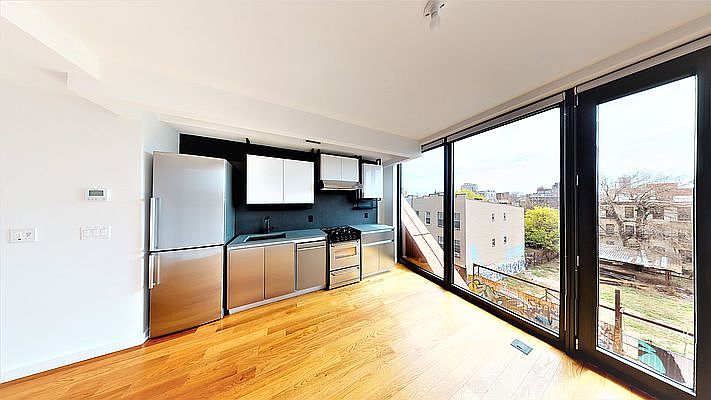 1st image of 123 Melrose St APT 226