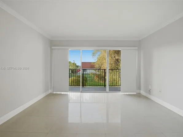 301 NW 109th Ave APT 201, Miami, FL 33172