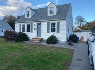 28 Beaconsfield St, Lawrence, MA 01843