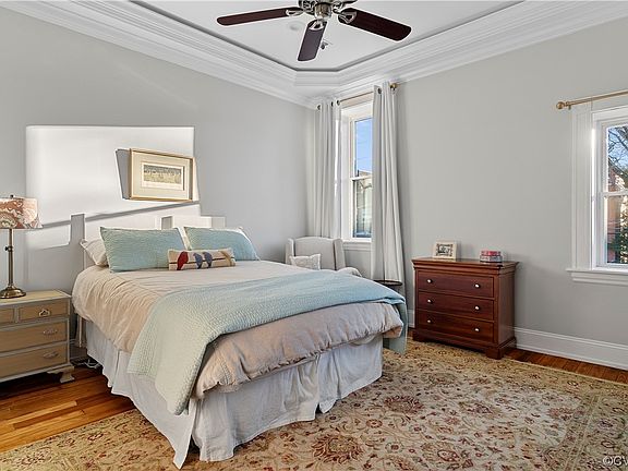5th image of 2623 W Grace St