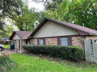 1101 Greenbriar St, Jackson, MS 39211