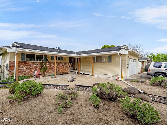 2nd image of 2685 Everett Dr