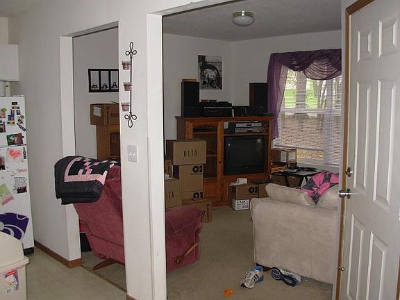 family room off kitchen