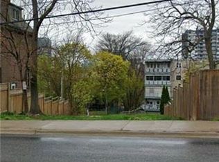 84 Saint Josephs Dr, Hamilton, ON L8N 2E7