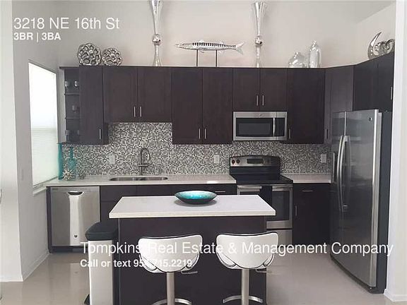 3rd image of 3218 NE 16th St
