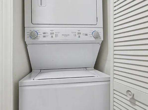 288 W Saginaw St APT 102, East Lansing, MI 48823