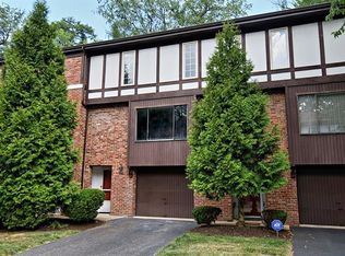 341 Woodbridge Dr, Pittsburgh, PA