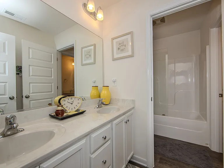 11913 James Overlook Ct — Photo 27