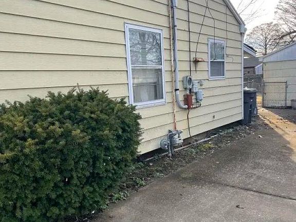 4th image of 1303 Macarthur Dr