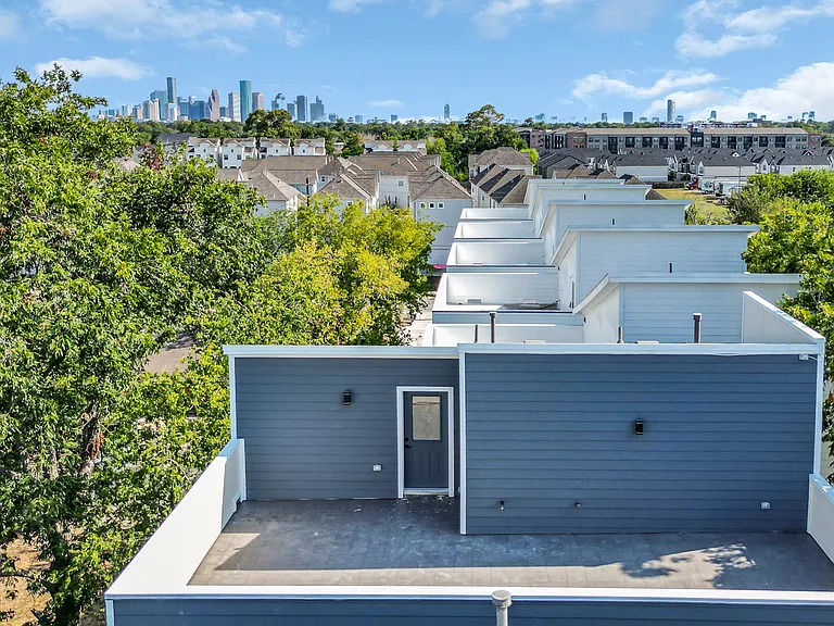 715 Service St #B — Photo 29