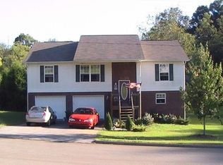 611 Hollow Dr, Strawberry Plains, TN 37871