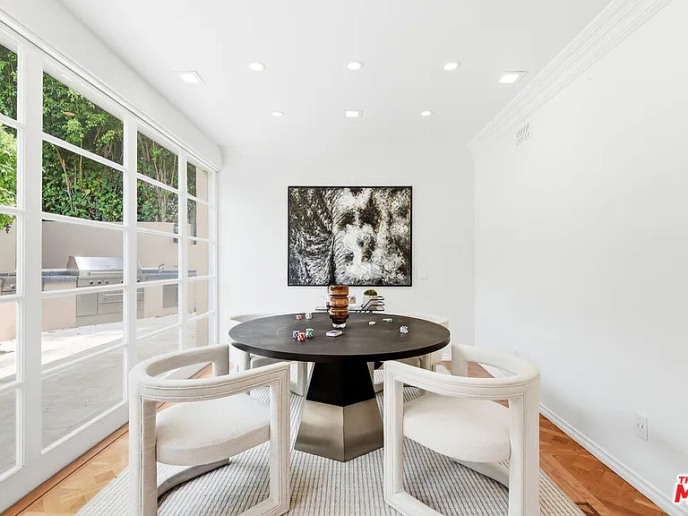 407 Robert Ln — Photo 19
