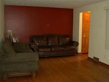 2nd image of 1567 Harden Dr