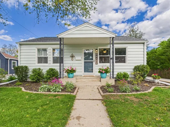 W165N8436 Lavergne AVENUE, Menomonee Falls, WI 53051