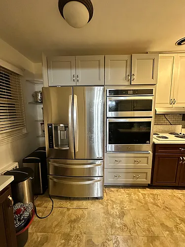 115 W 41st St Photo 1