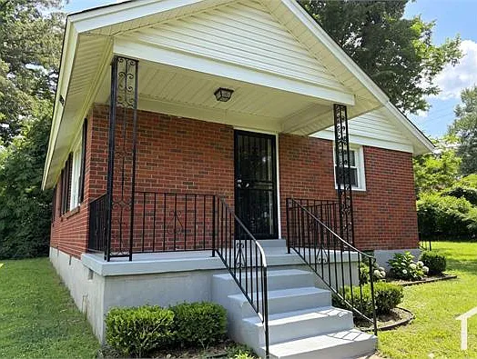 3 bed, 950 sqft, $1,390 — Photo 2