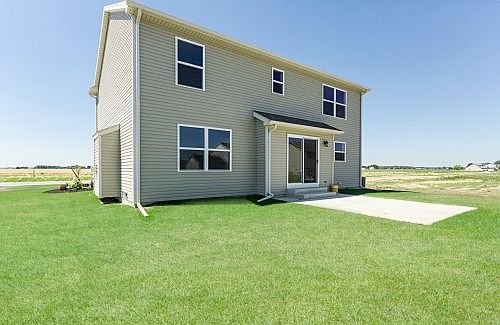 5th image of 219 Enright Dr.