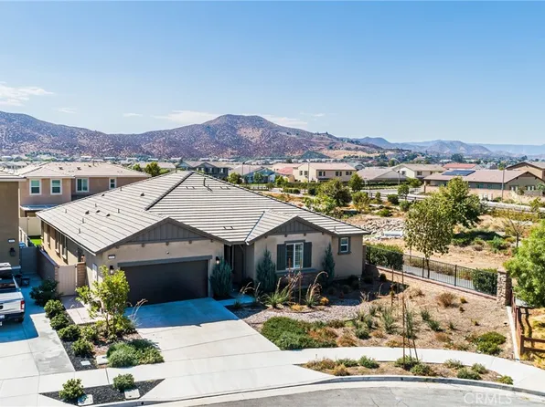 24505 Legion Ct, Menifee, CA 92584