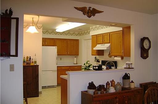 3rd image of 501 Redmont Pl