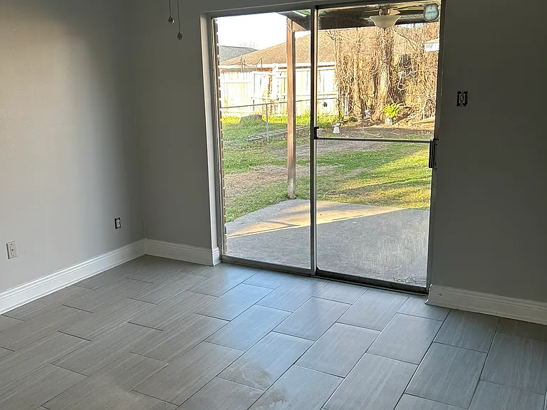 2745 Tupelo St — Photo 16