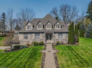 9 Rue Chateaux Ter, Brantford, ON N3T 5L6