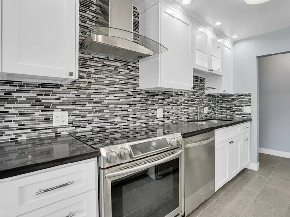 110 E Hillcrest Blvd APT 106, Inglewood, CA 90301