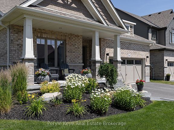 5th image of 14 Charles Morley Blvd