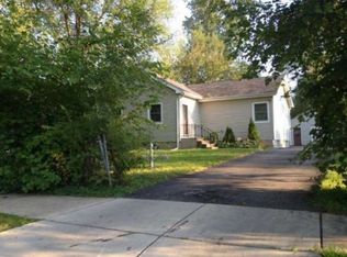 1421 Superior St, Aurora, IL 60505