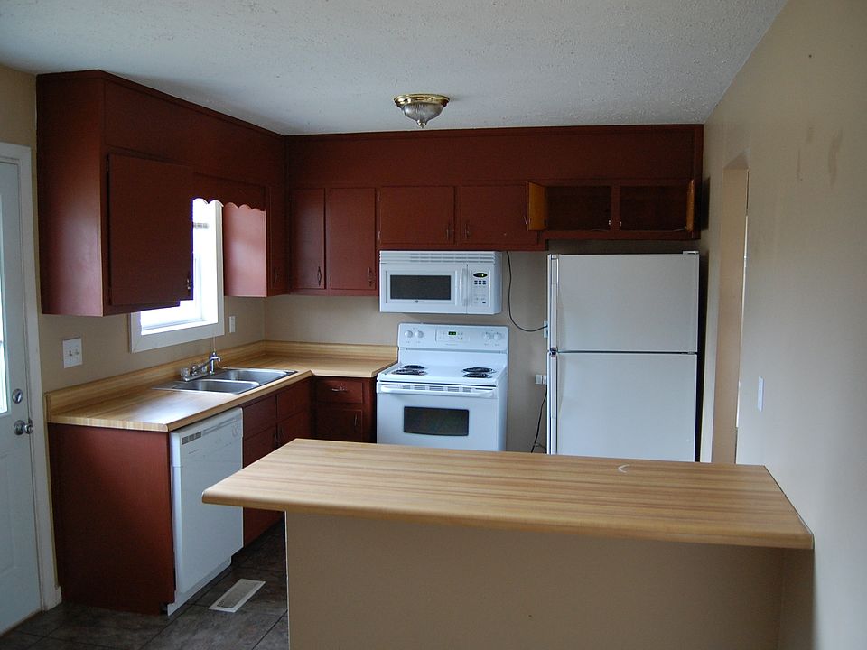 1st image of 11821 E Gateway Dr SE