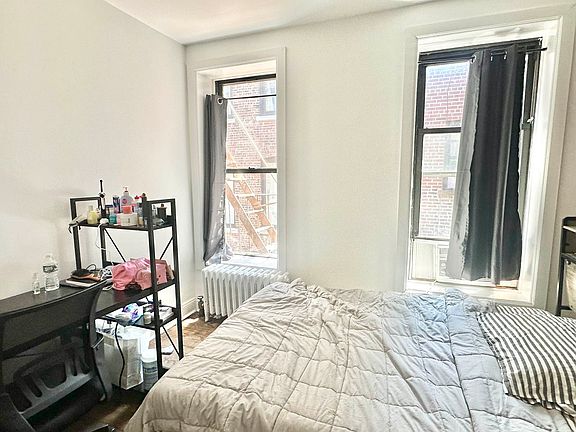 4th image of 222 Thompson St APT 21