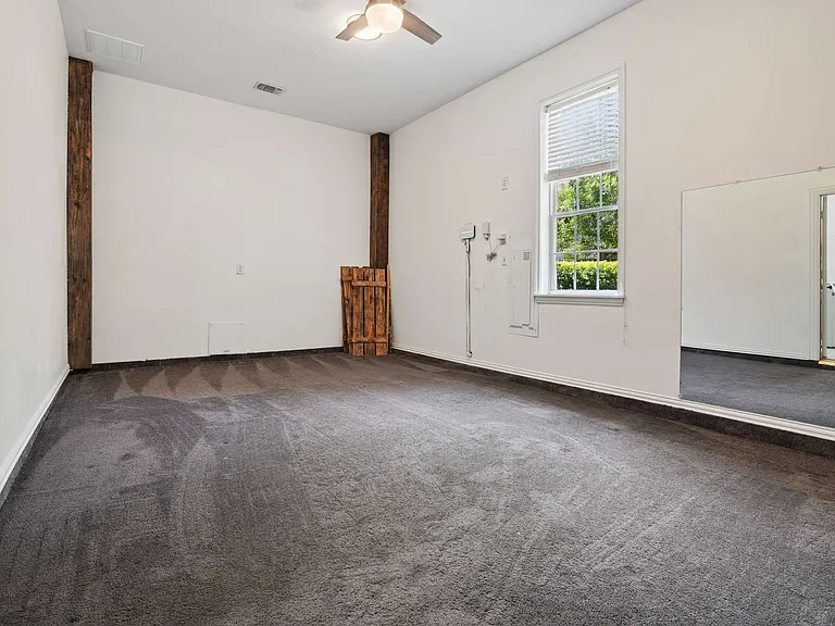 1125 Longford Cir — Photo 44
