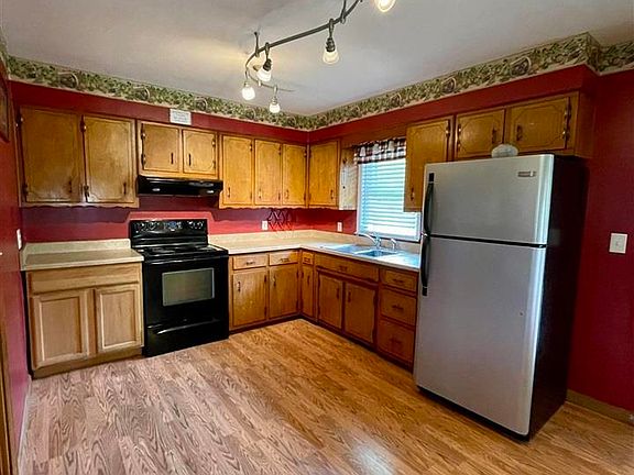 4th image of 525 Hilltop View Rd