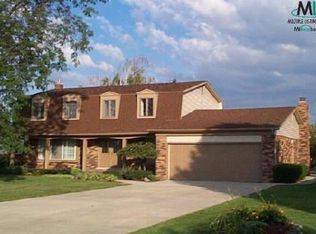 49707 Keycove Dr, New Baltimore, MI 48047