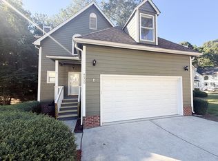 4900 Willow Tree Ln, Clayton, NC 27520