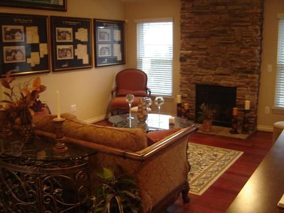 Great Room W/Fireplace